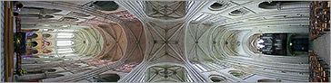 Panoramique de la voute de la nefe de la cathédrale de Senlis (CANON 5D + EF 24mm L)